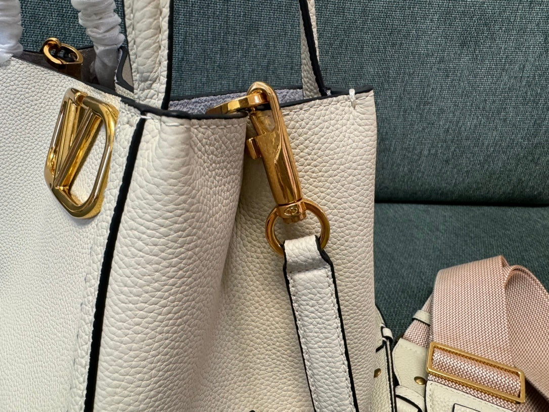 VALENTINO VLogo Signature Calfskin Handbag