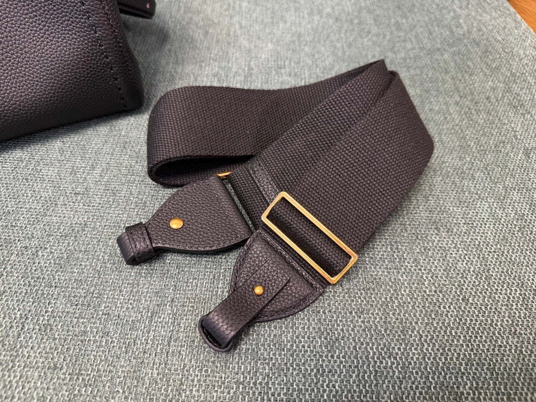 VALENTINO VLogo Signature Calfskin Handbag