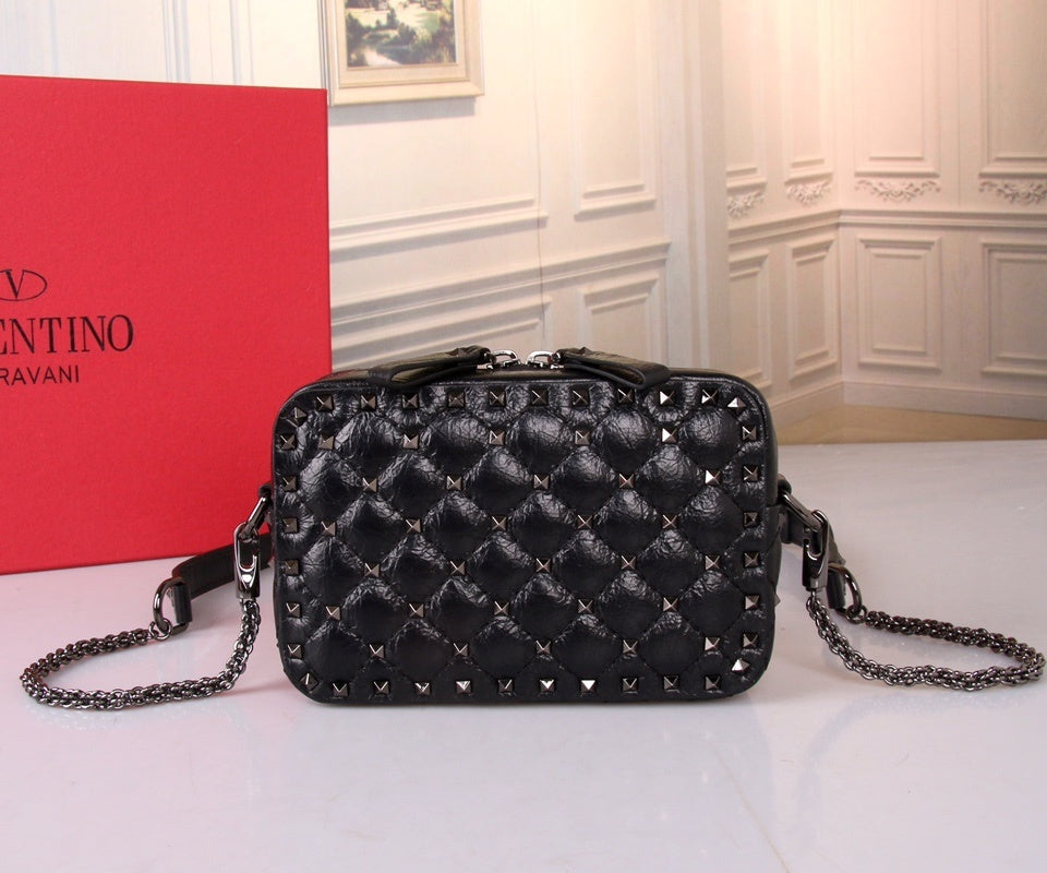 VALENTINO Garavani Rockstud Spike Box Bag