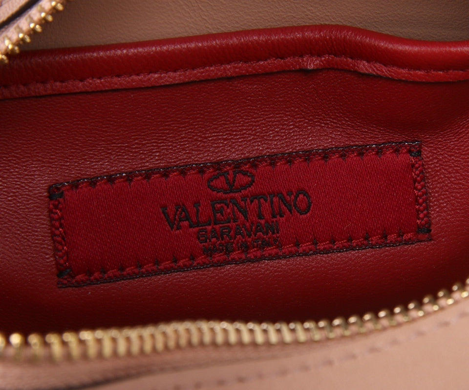 VALENTINO Garavani Rockstud Spike Box Bag