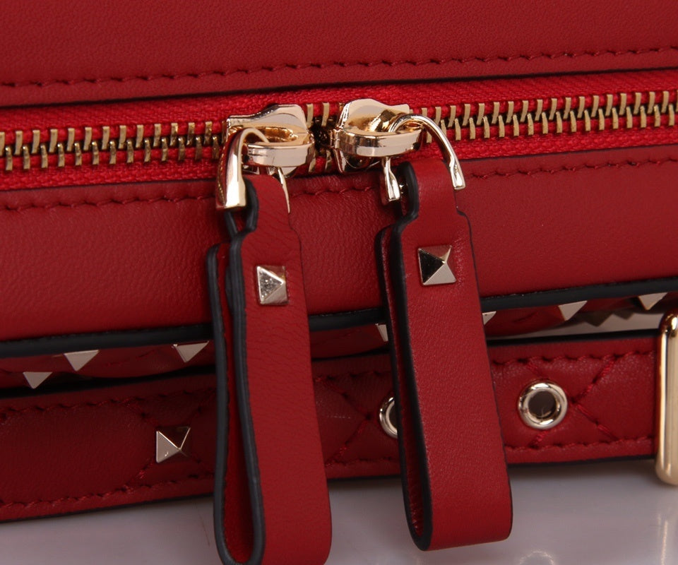 VALENTINO Garavani Rockstud Spike Box Bag