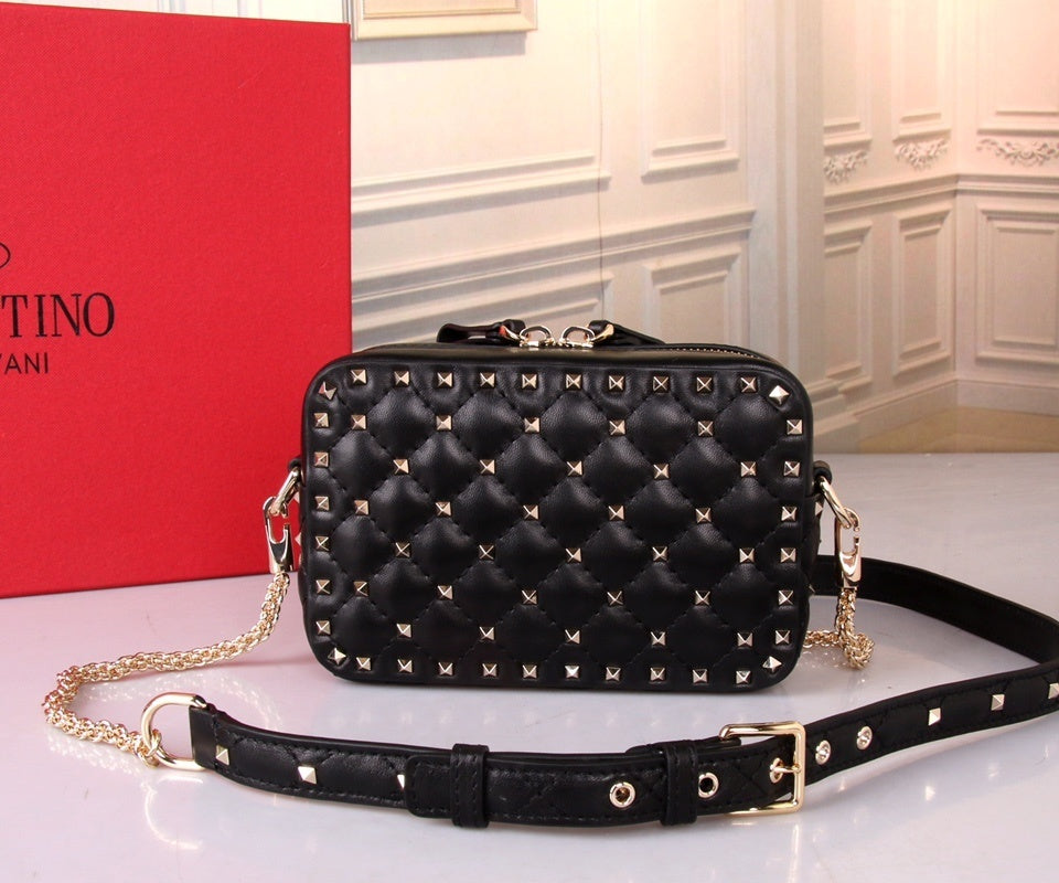 VALENTINO Garavani Rockstud Spike Box Bag