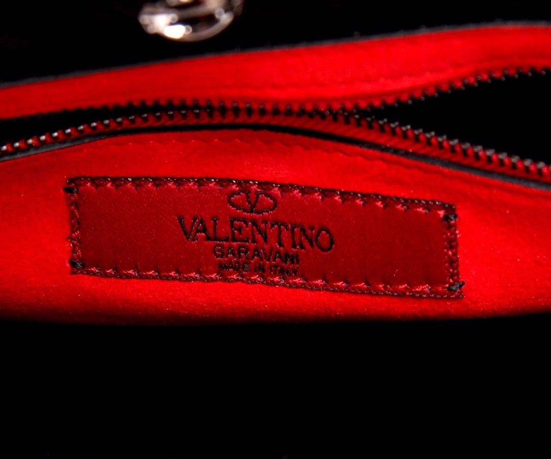 VALENTINO Garavani Rockstud Spike Quilted Shoulder Bag