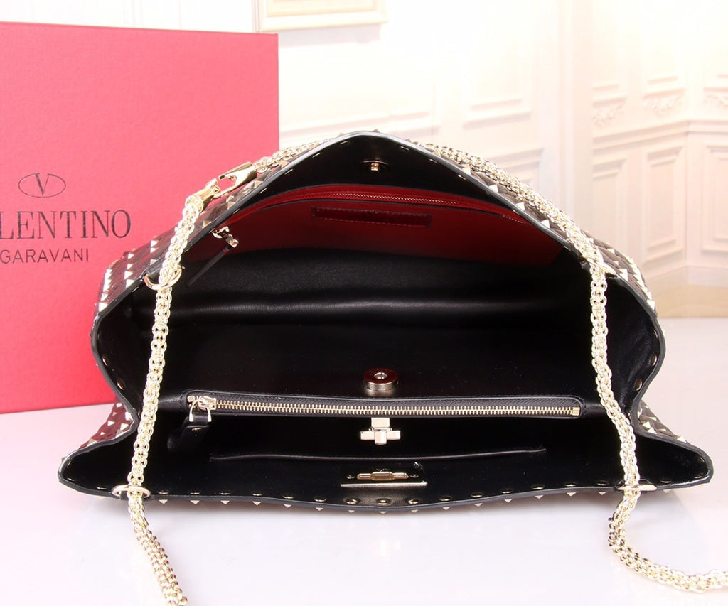 VALENTINO Garavani Rockstud Spike Quilted Shoulder Bag