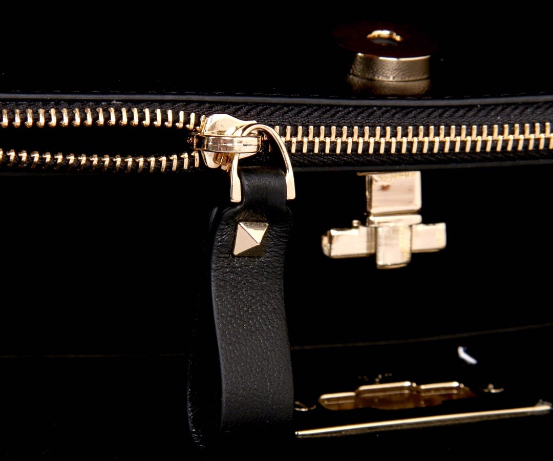 VALENTINO Garavani Rockstud Spike Quilted Shoulder Bag
