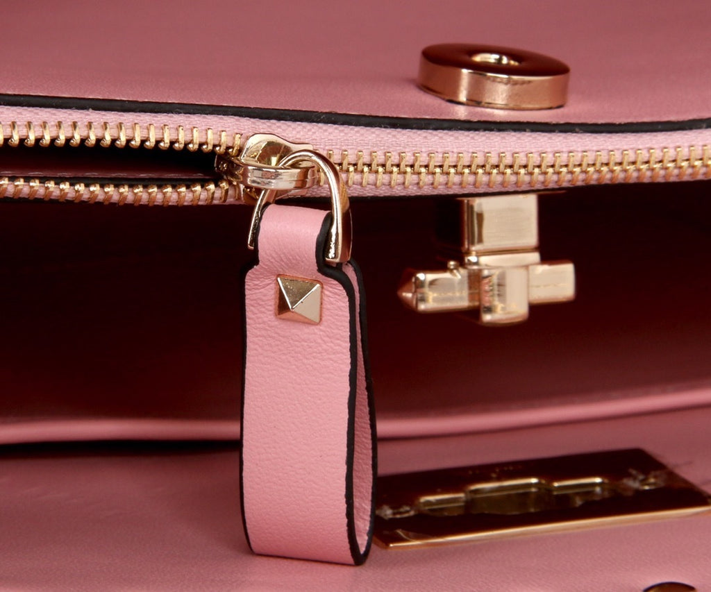 VALENTINO Garavani Rockstud Spike Quilted Shoulder Bag