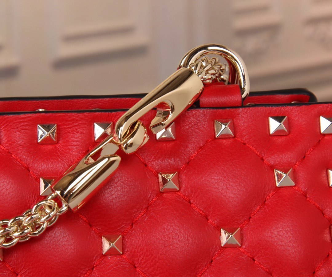 VALENTINO Garavani Rockstud Spike Quilted Shoulder Bag