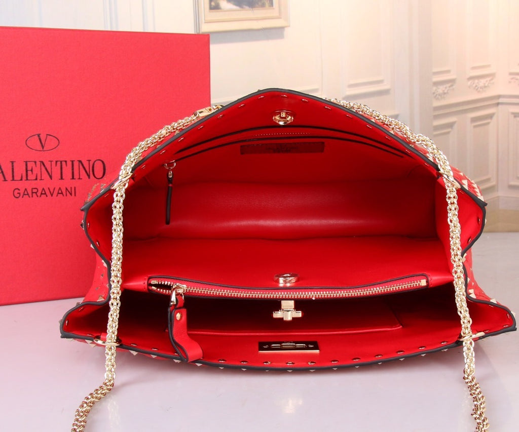 VALENTINO Garavani Rockstud Spike Quilted Shoulder Bag
