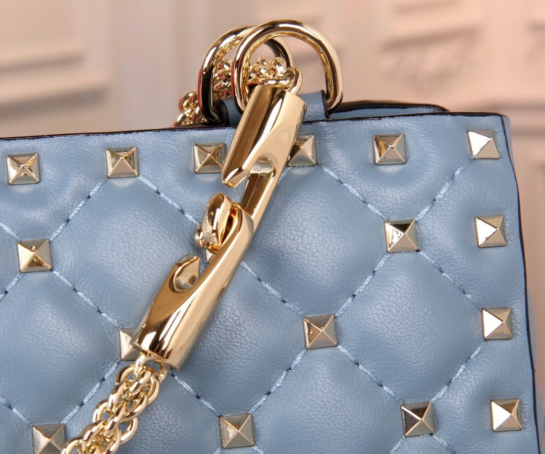 VALENTINO Garavani Rockstud Spike Quilted Shoulder Bag