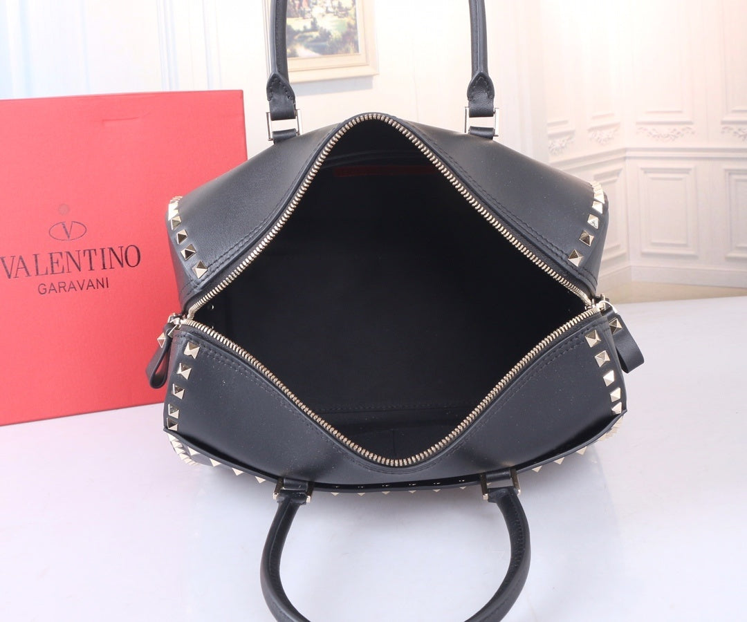 VALENTINO Pillow Bag