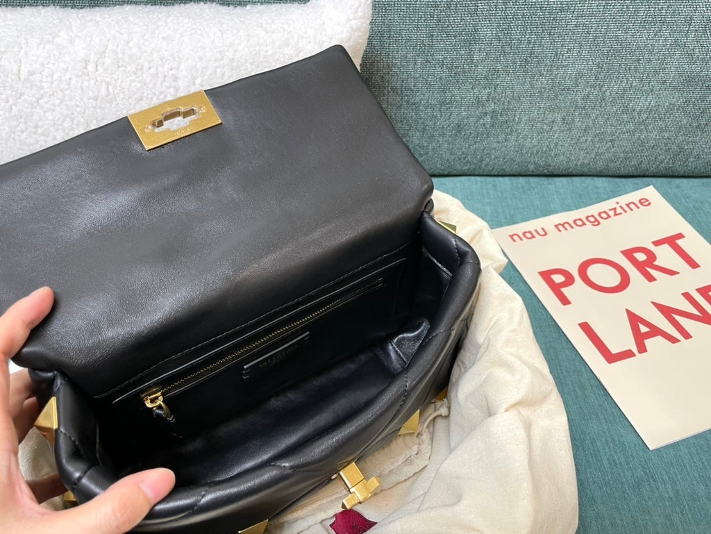 VALENTINO Garavani Roman Stud Lambskin Chain Bag