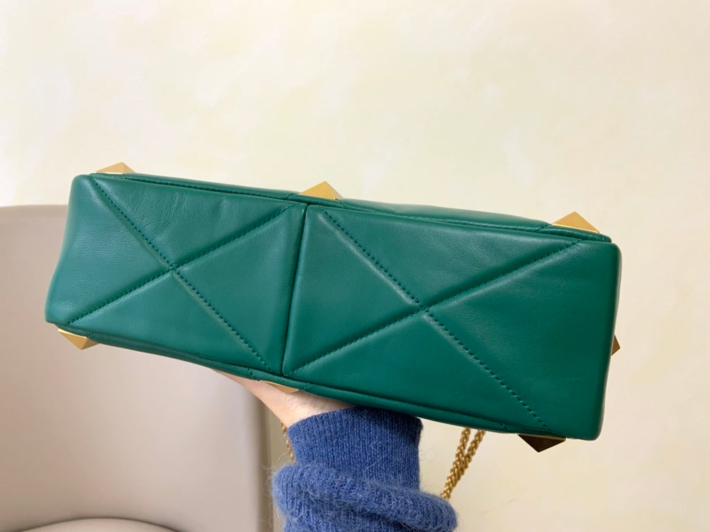VALENTINO Garavani Roman Stud Lambskin Chain Bag