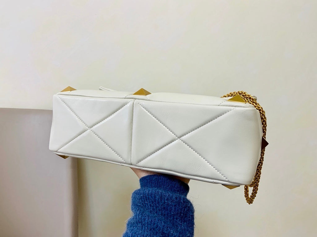 VALENTINO Garavani Roman Stud Lambskin Chain Bag