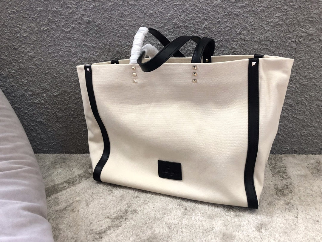 VALENTINO VLTN Logo Printed Tote Bag