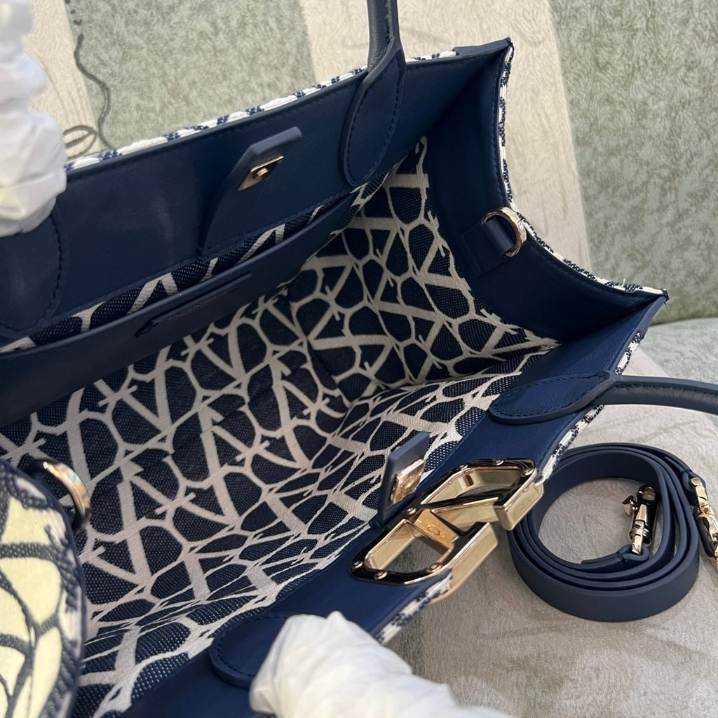 VALENTINO Garavani VLOGO Signature Embroidered Handbag