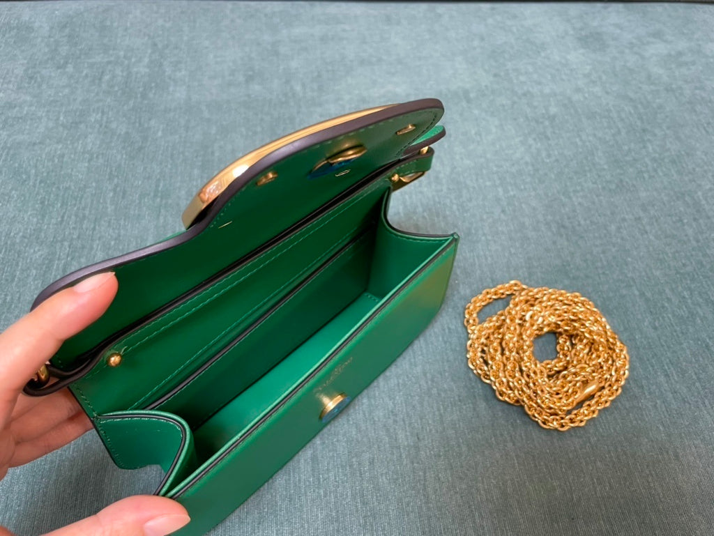 VALENTINO Garavani VLogo Signature Chain Wallet