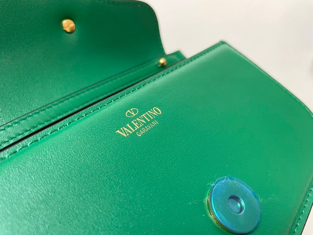 VALENTINO Garavani VLogo Signature Chain Wallet