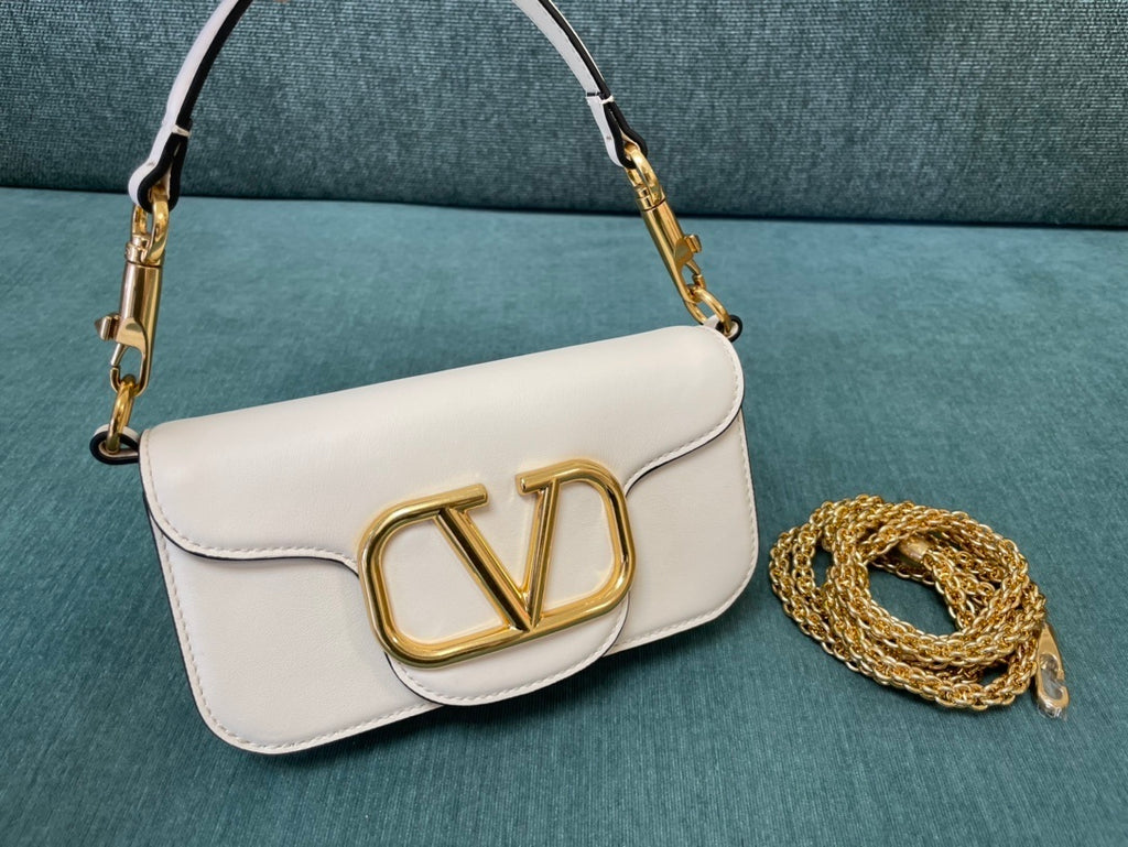 VALENTINO Garavani VLogo Signature Chain Wallet