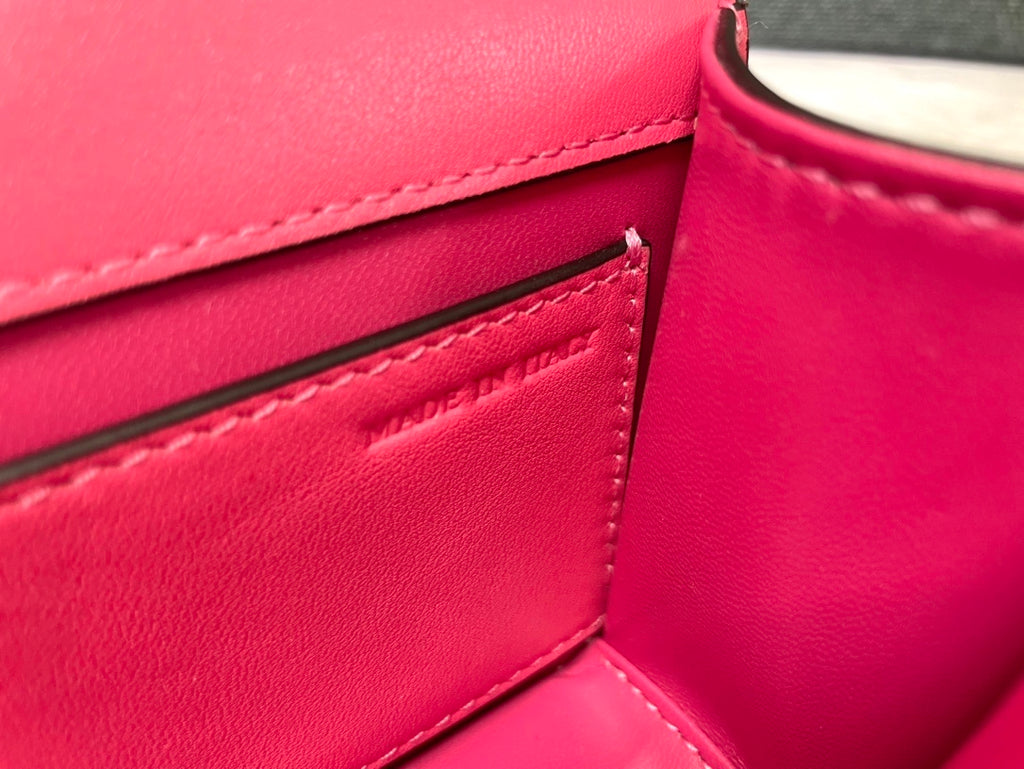 VALENTINO Garavani VLogo Signature Chain Wallet