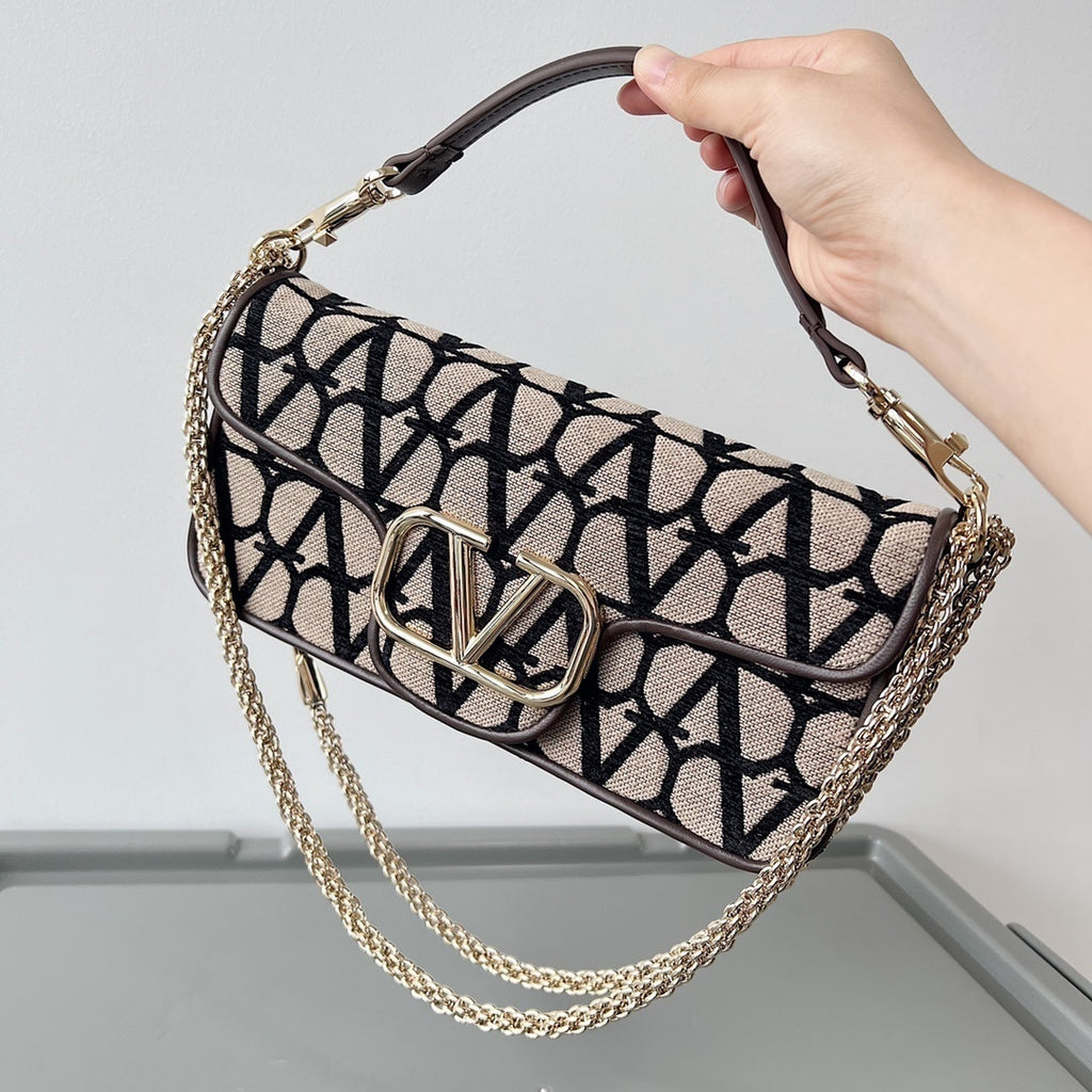 VALENTINO VLogo Signature Calfskin Shoulder Bag