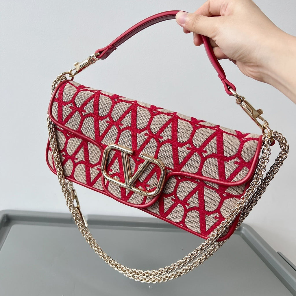 VALENTINO VLogo Signature Calfskin Shoulder Bag