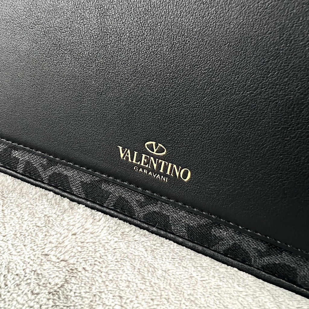 VALENTINO VLogo Signature Calfskin Shoulder Bag