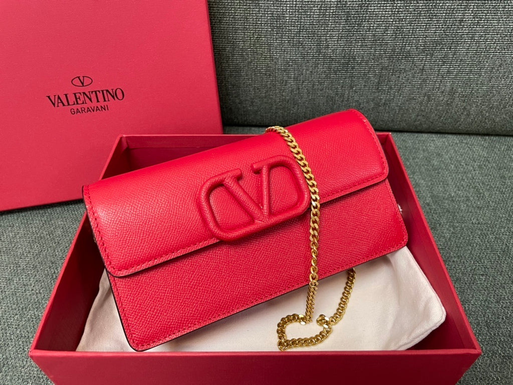 VALENTINO Garavani VLogo Signature Grained Calfskin Pouch