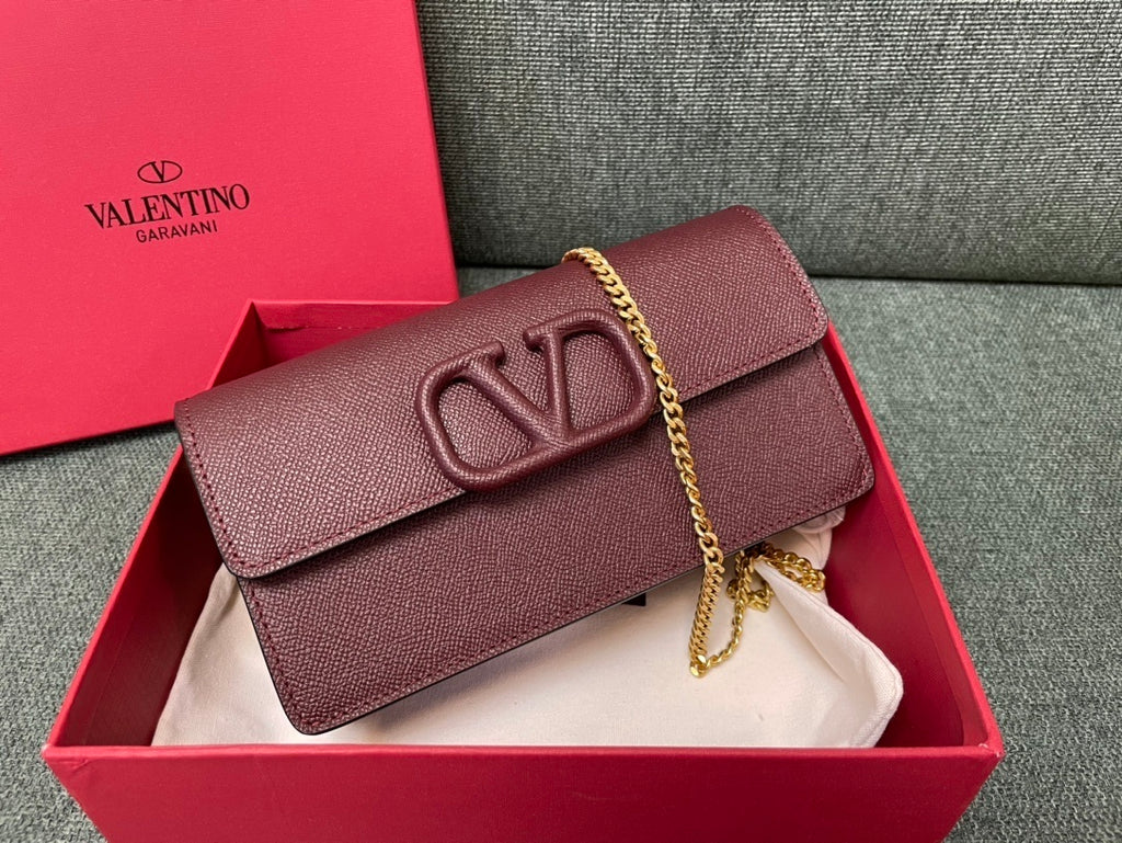 VALENTINO Garavani VLogo Signature Grained Calfskin Pouch