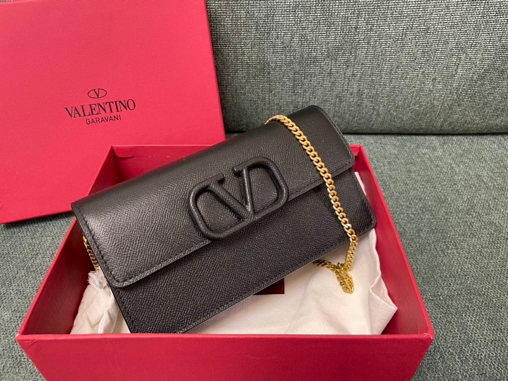 VALENTINO Garavani VLogo Signature Grained Calfskin Pouch