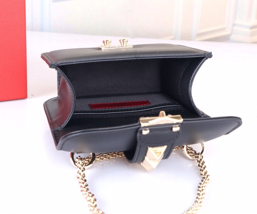 VALENTINO Classic Calfskin Chain Shoulder Bag