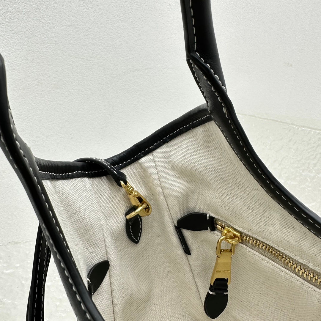 MIU MIU Leather Underarm Bag