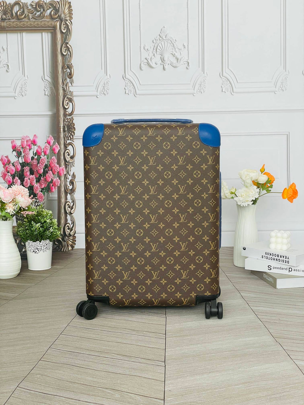 LOUIS VUITTON Horizon Monogram Trolley