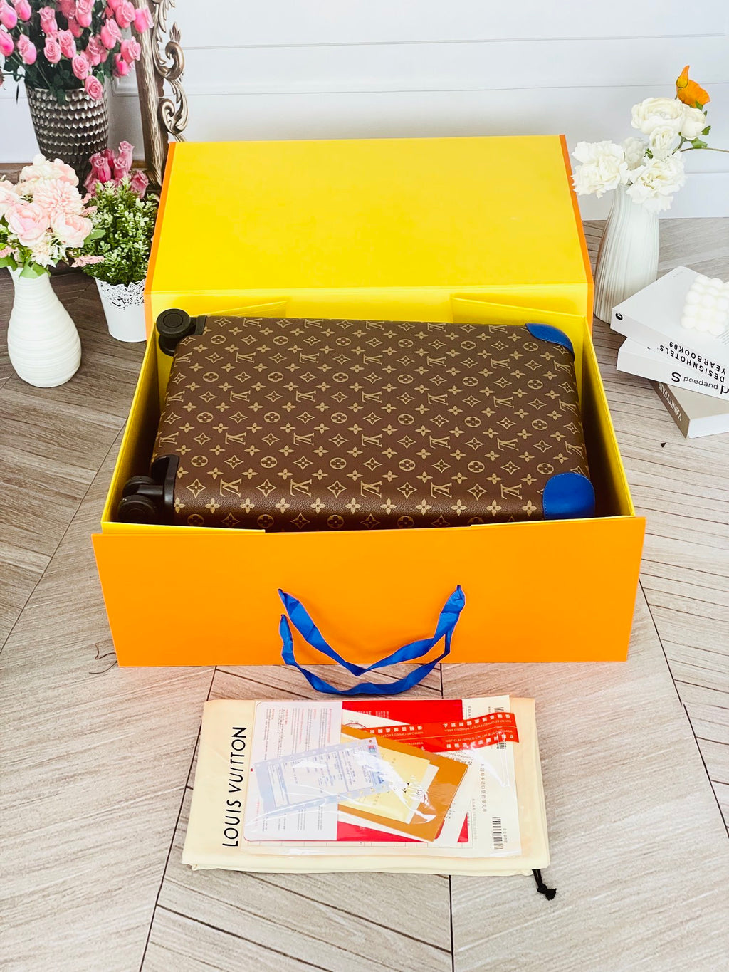 LOUIS VUITTON Horizon Monogram Trolley