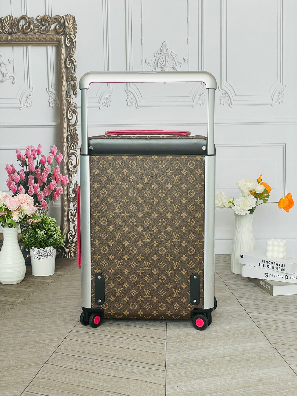 LOUIS VUITTON Horizon Monogram Trolley