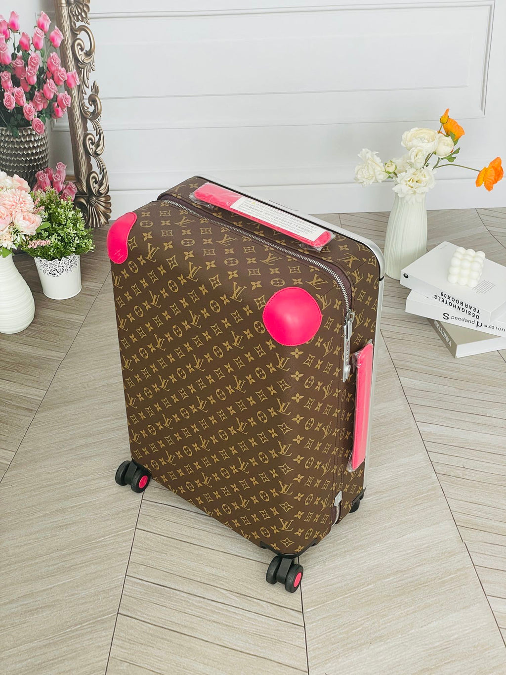 LOUIS VUITTON Horizon Monogram Trolley