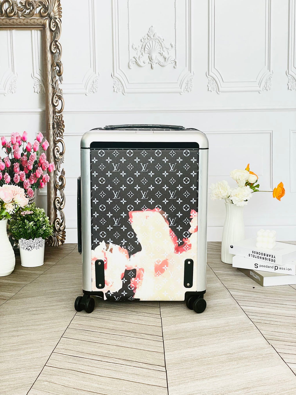LOUIS VUITTON Horizon Monogram Trolley