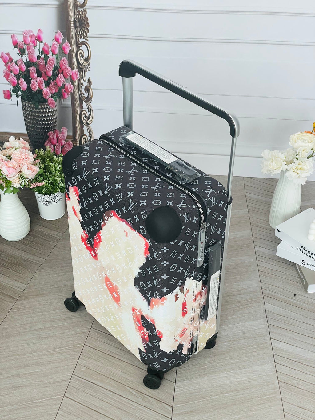 LOUIS VUITTON Horizon Monogram Trolley
