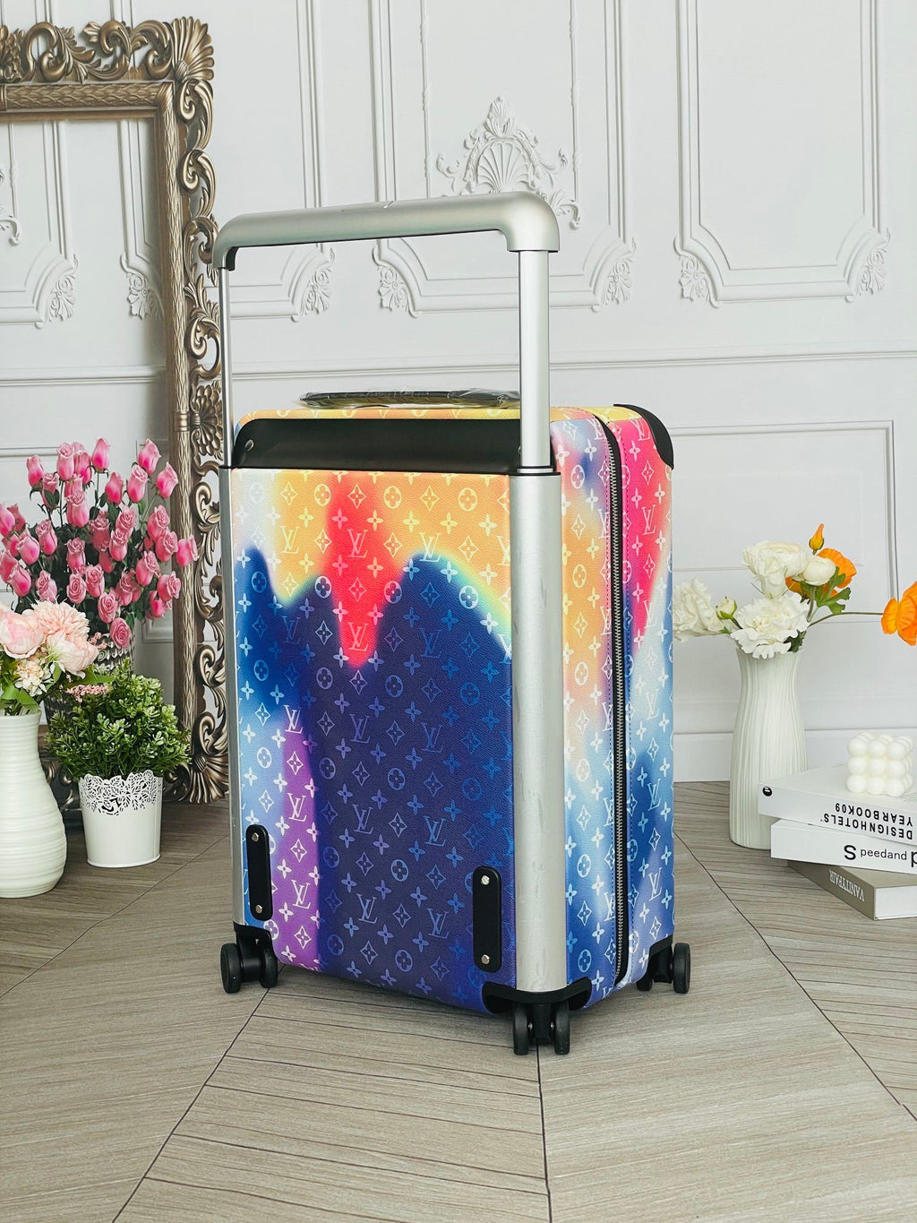 LOUIS VUITTON Horizon Monogram Trolley