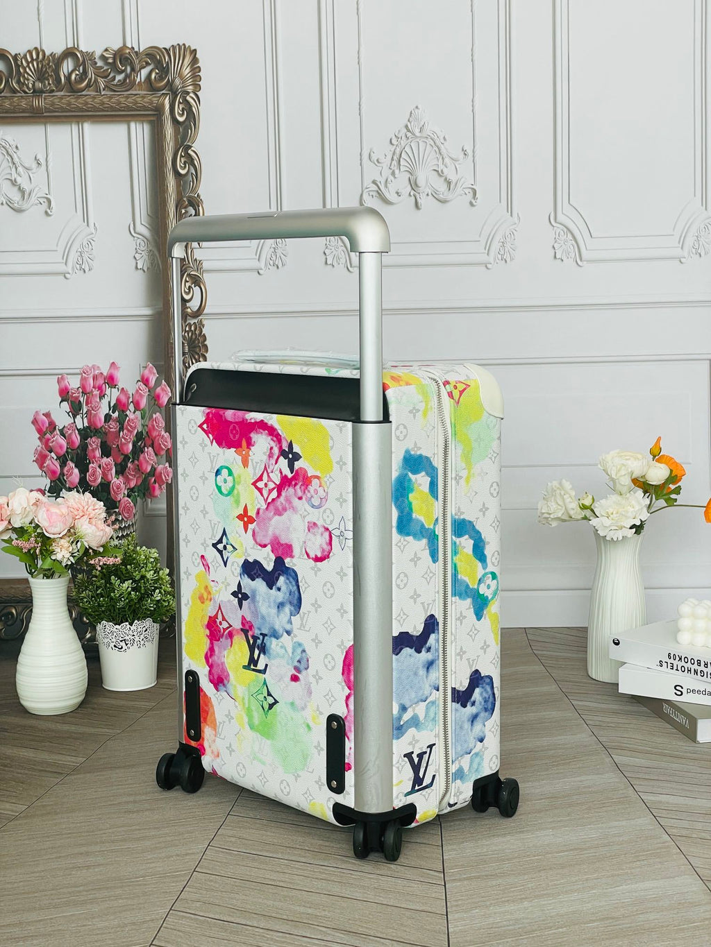 LOUIS VUITTON Horizon Monogram Trolley