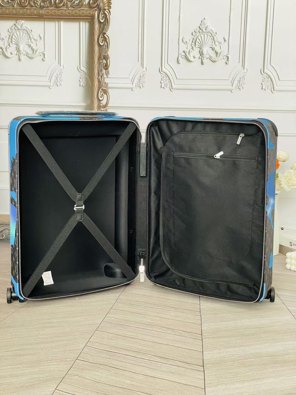 LOUIS VUITTON Horizon Monogram Trolley