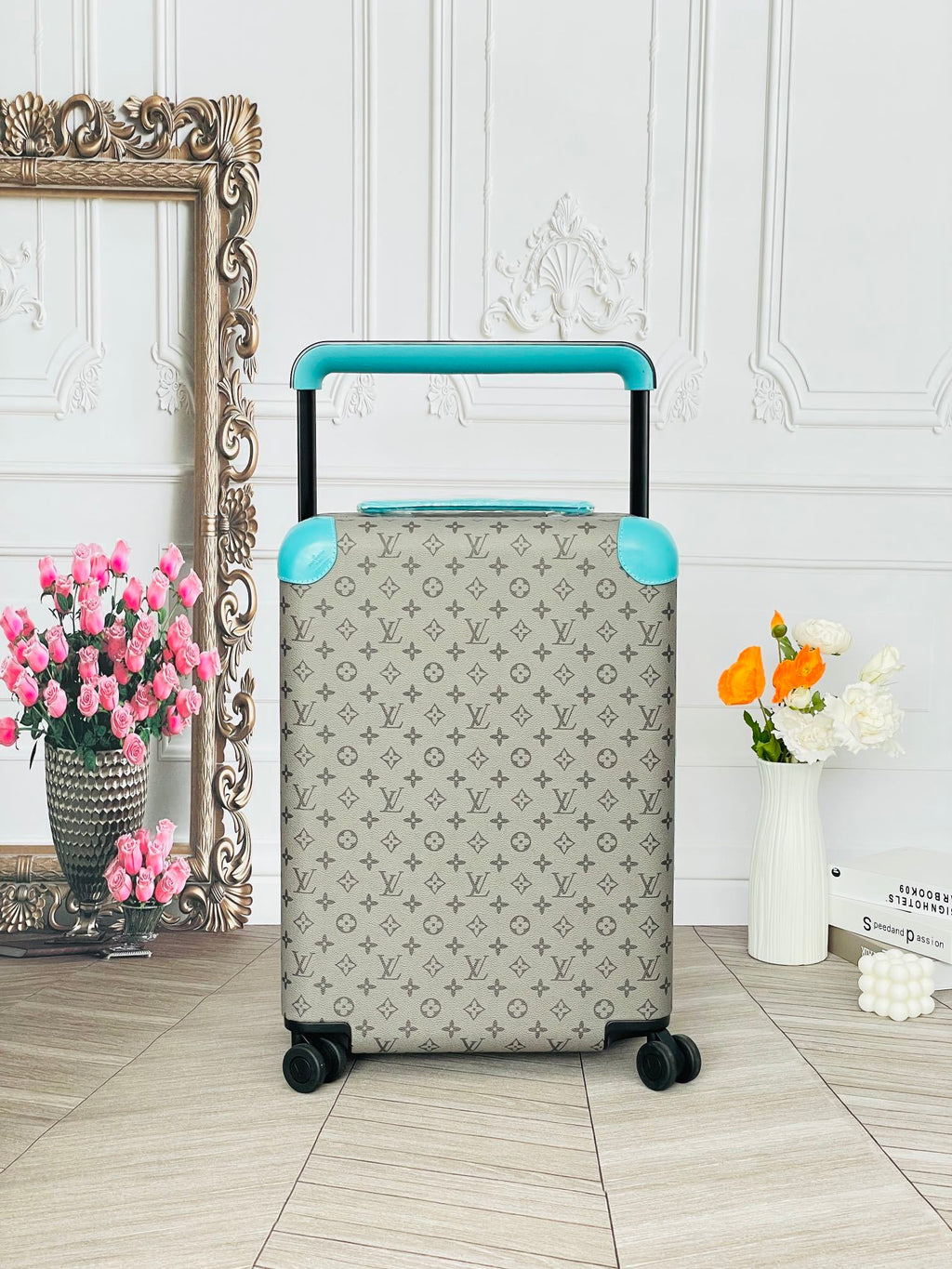 LOUIS VUITTON Horizon Monogram Trolley