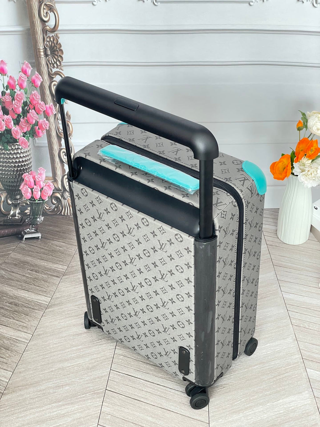 LOUIS VUITTON Horizon Monogram Trolley