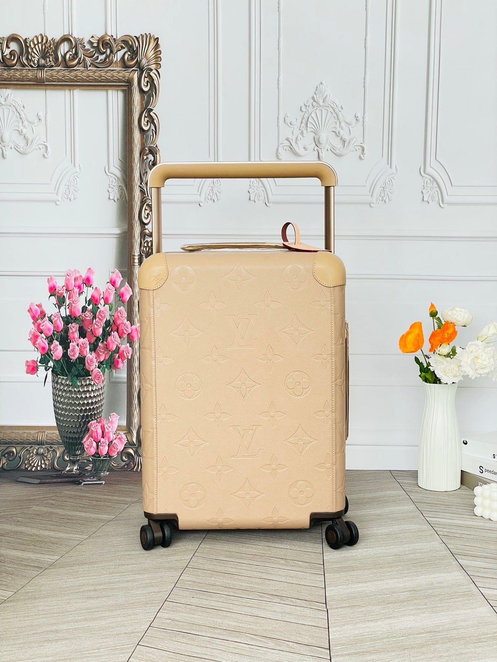 LOUIS VUITTON Horizon Monogram Trolley