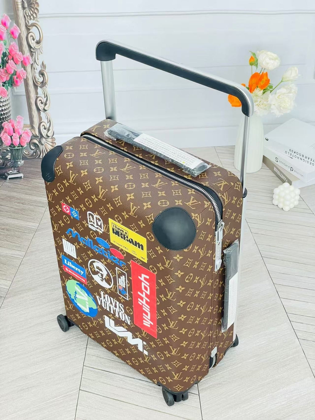 LOUIS VUITTON Horizon Monogram Trolley