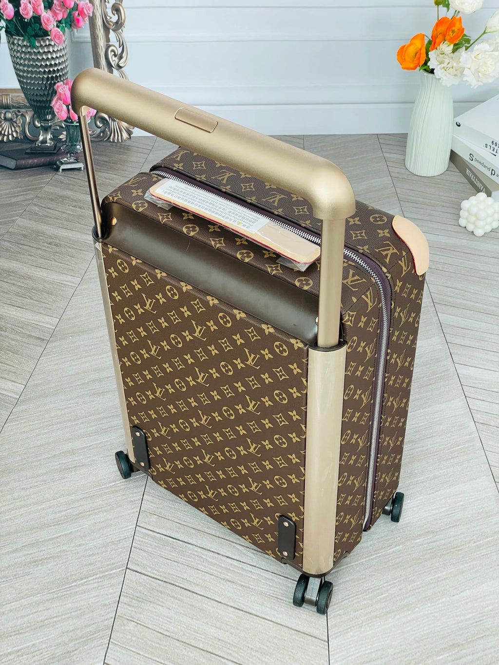 LOUIS VUITTON Horizon Monogram Trolley