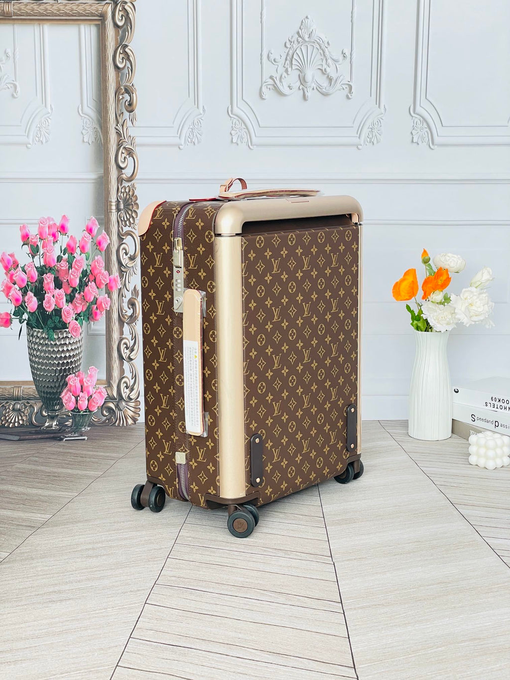 LOUIS VUITTON Horizon Monogram Trolley
