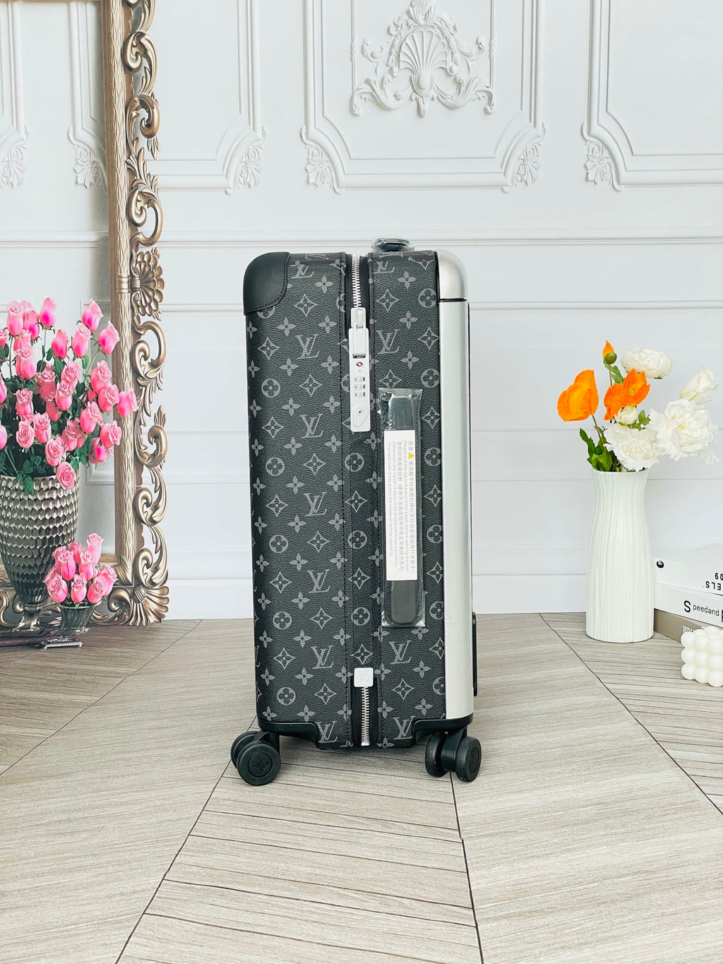LOUIS VUITTON Horizon Monogram Trolley