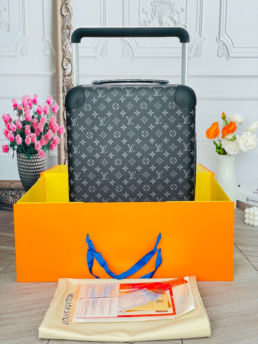 LOUIS VUITTON Horizon Monogram Trolley