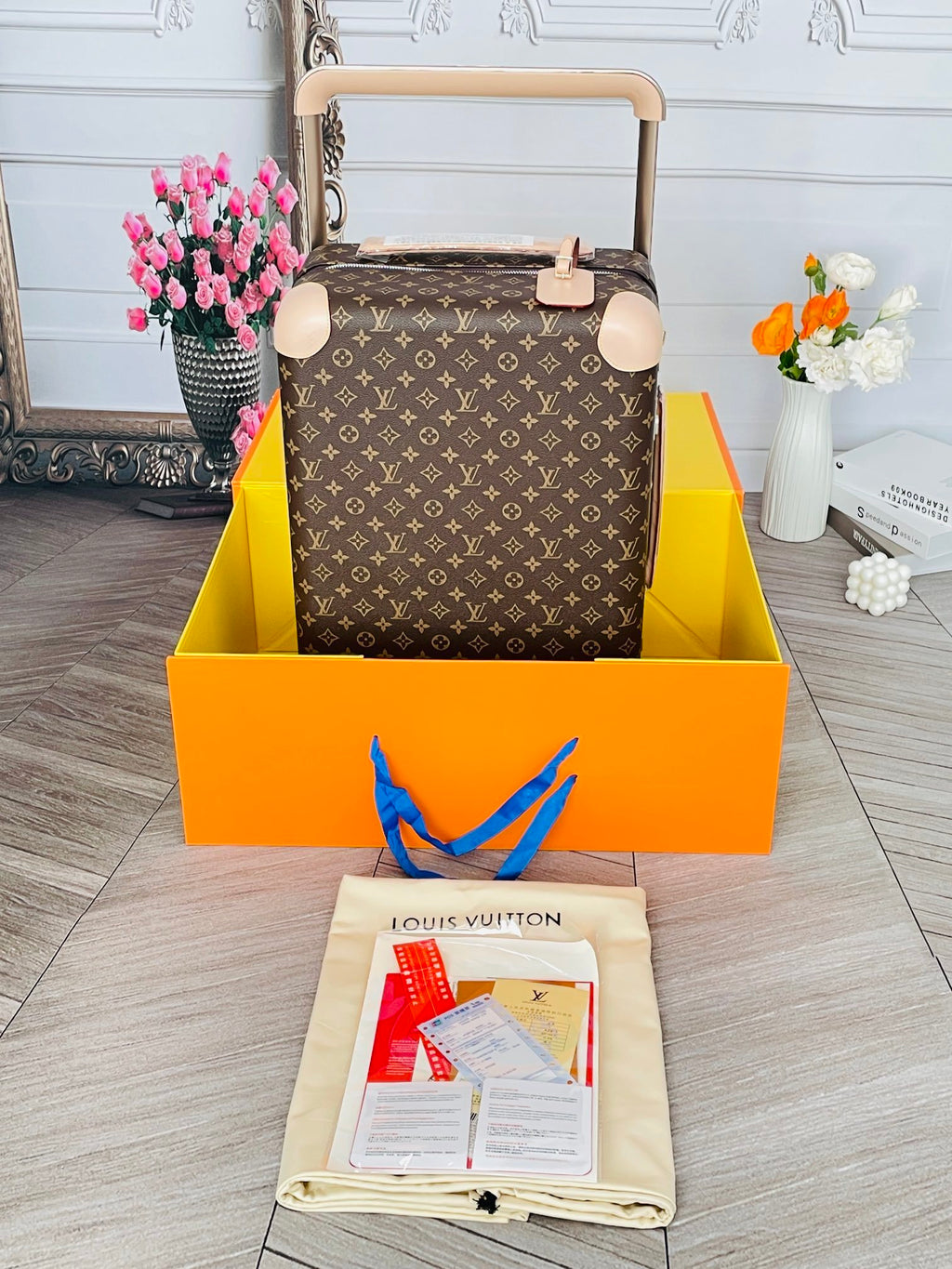 LOUIS VUITTON Horizon Monogram Trolley