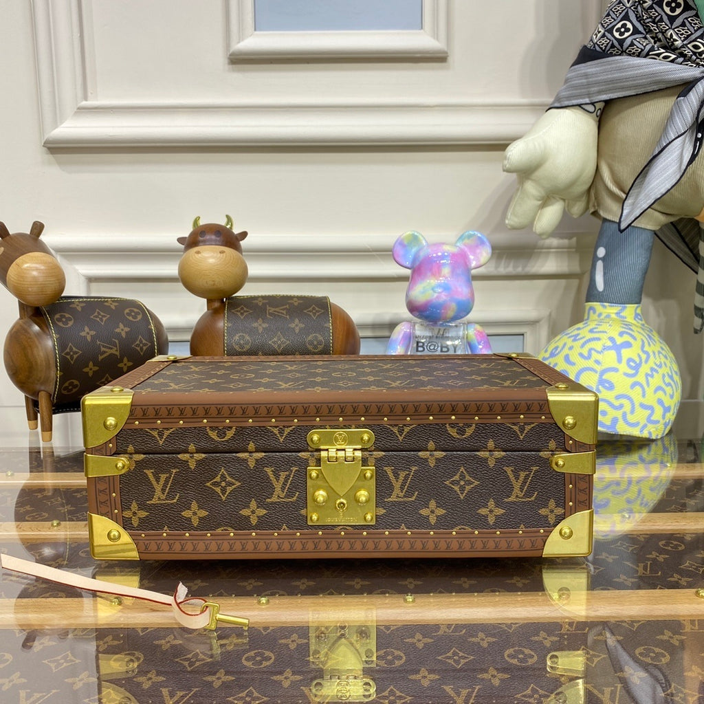 LOUIS VUITTON Cotteville Watch Case